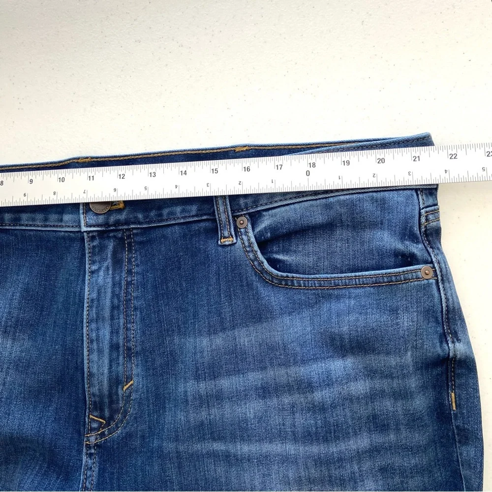 Banana‎ Republic The Traveler Jeans Men 42x32 Slim Fit Stretch Blue Denim.